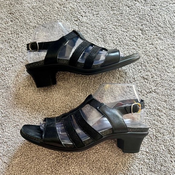 SAS Allegro Sandal Womens Size 9 M Black Strappy Open Toe Block Heel Pumps - Picture 1 of 6